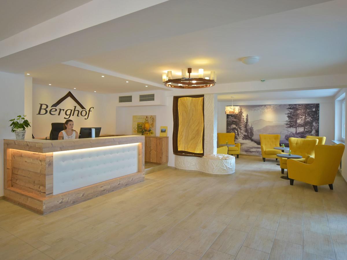Hotel Berghof Millstatt Exteriör bild